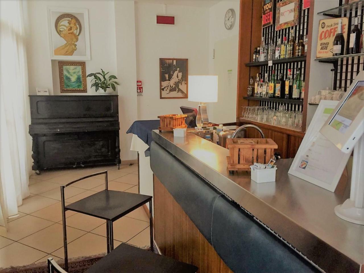 Hotel Ausonia B&B Rimini Buitenkant foto